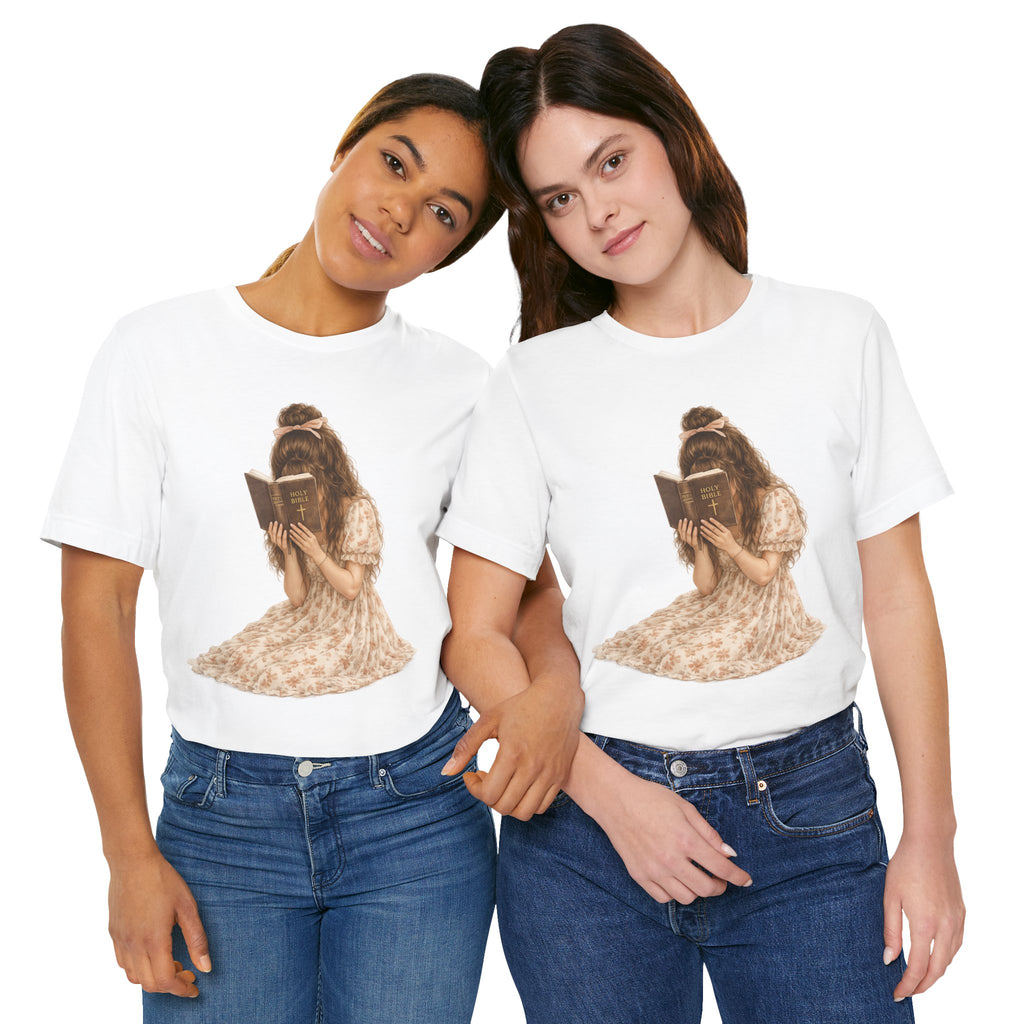 Vintage Girl Reading Illustration Tee – Cozy Literary T‑Shirt for Book Lovers