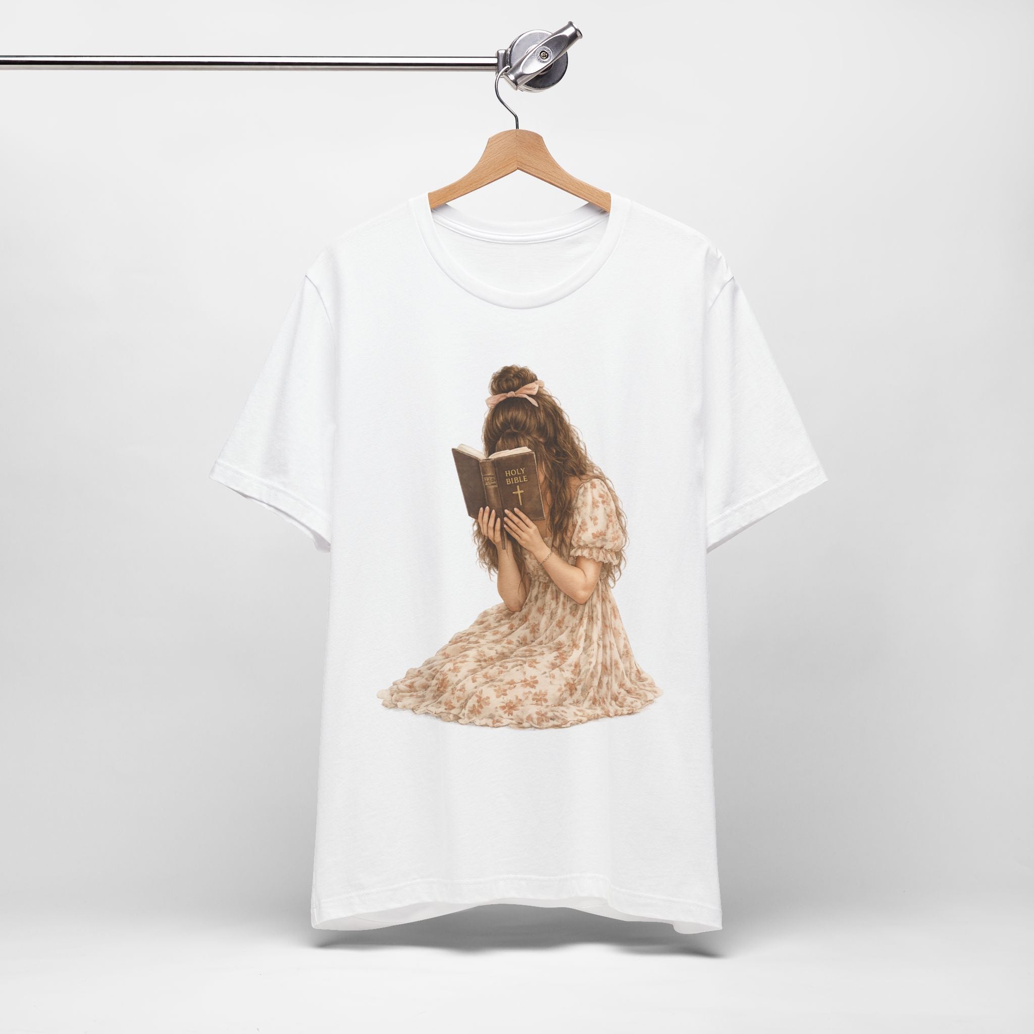 Vintage Girl Reading Illustration Tee – Cozy Literary T‑Shirt for Book Lovers